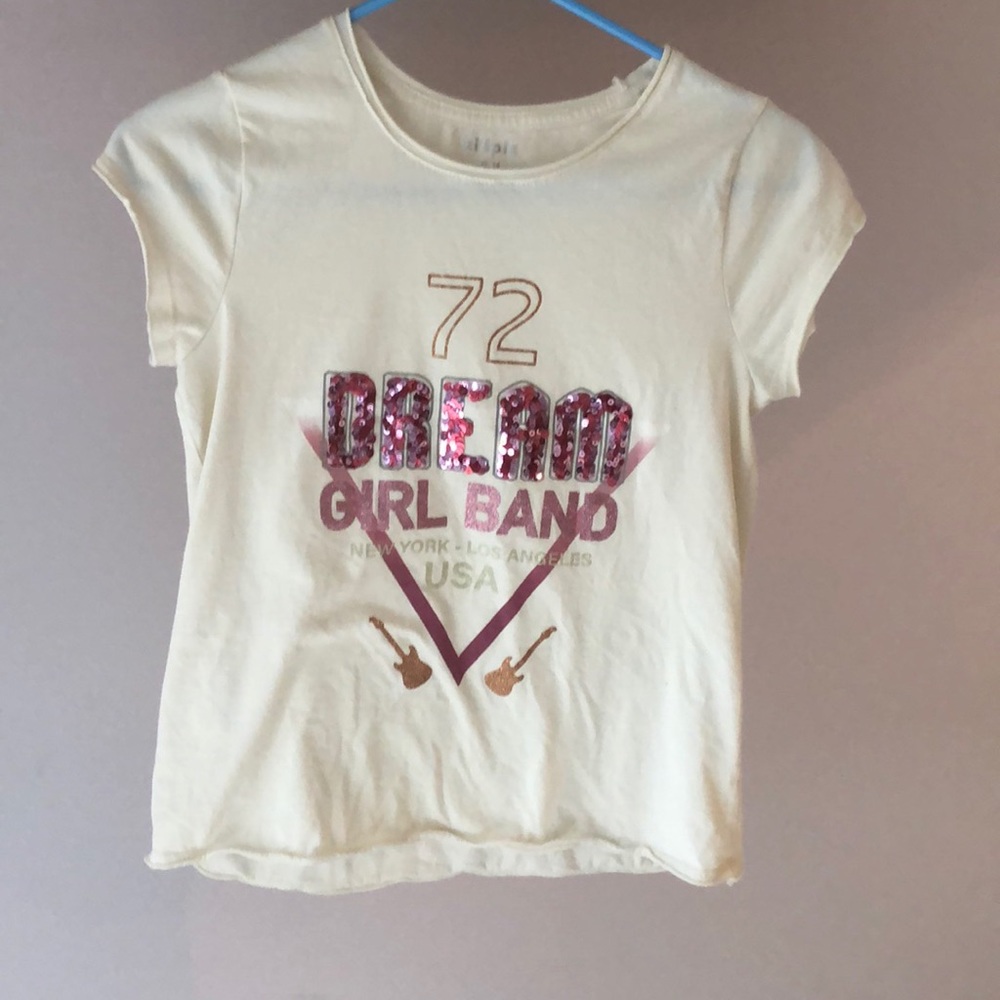White t-shirt